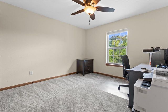 N173W19972 Creekside DRIVE, Jackson, WI 53037