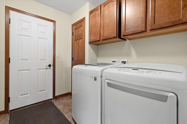 N173W19972 Creekside DRIVE, Jackson, WI 53037