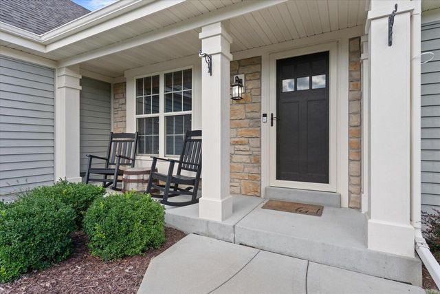N173W19972 Creekside DRIVE, Jackson, WI 53037