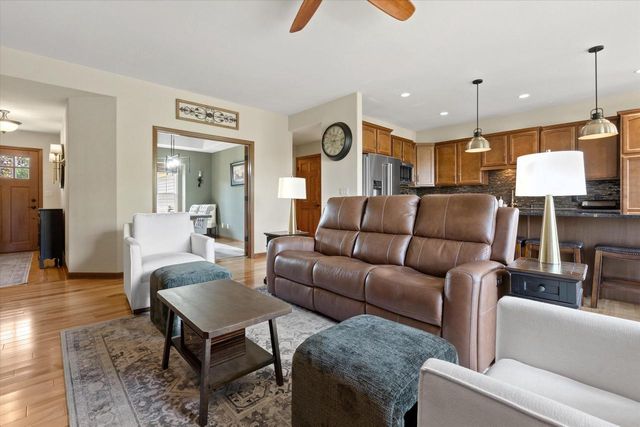 N173W19972 Creekside DRIVE, Jackson, WI 53037