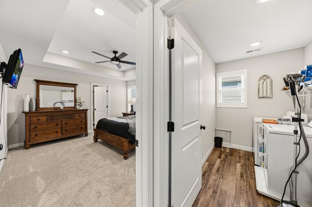 2491 GREENSIDE DR, Boonville, MO 65233