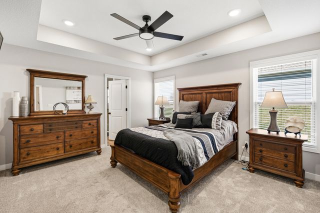 2491 GREENSIDE DR, Boonville, MO 65233