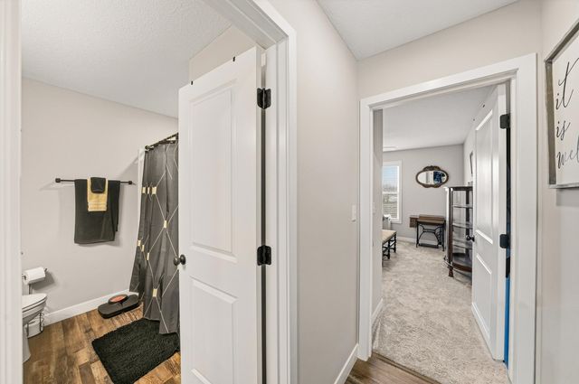 2491 GREENSIDE DR, Boonville, MO 65233