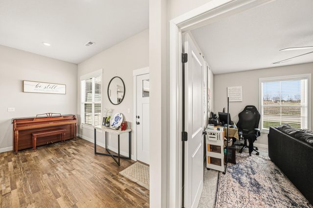 2491 GREENSIDE DR, Boonville, MO 65233