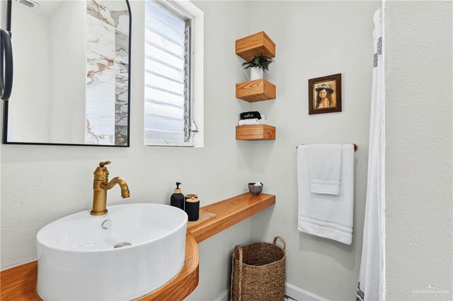 1811 N 5th Street, Mcallen, TX 78501