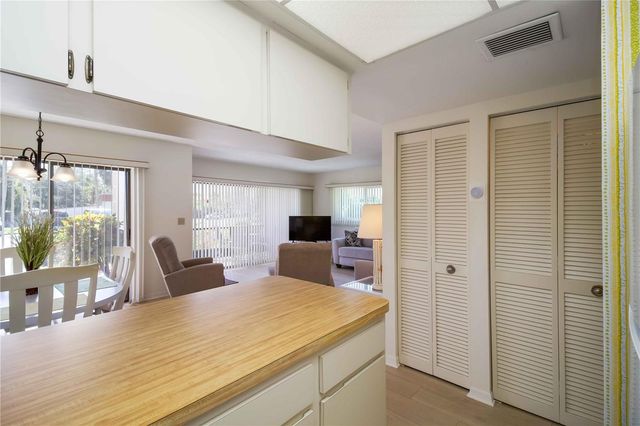 5476 SWIFT ROAD 19, Sarasota, FL 34231