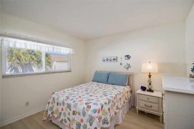 5476 SWIFT ROAD 19, Sarasota, FL 34231