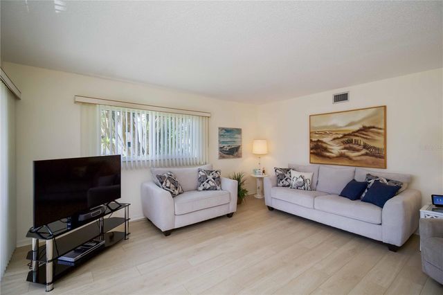 5476 SWIFT ROAD 19, Sarasota, FL 34231