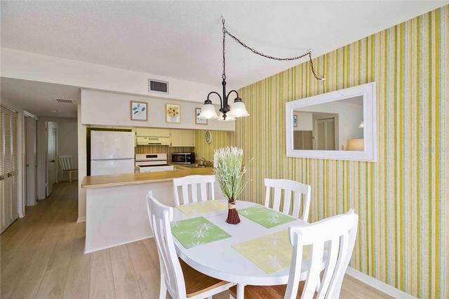 5476 SWIFT ROAD 19, Sarasota, FL 34231