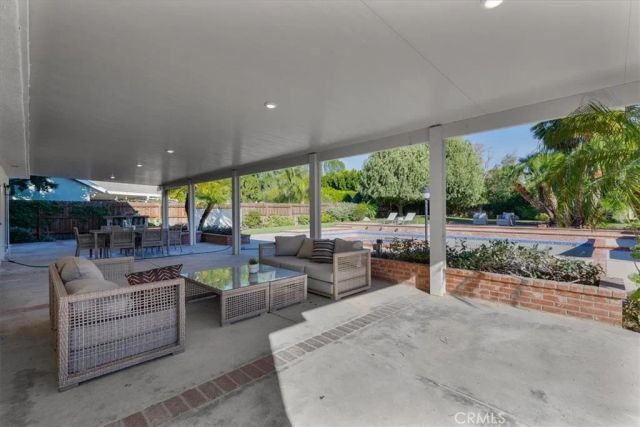 10900 Remmet Avenue, Chatsworth, CA 91311