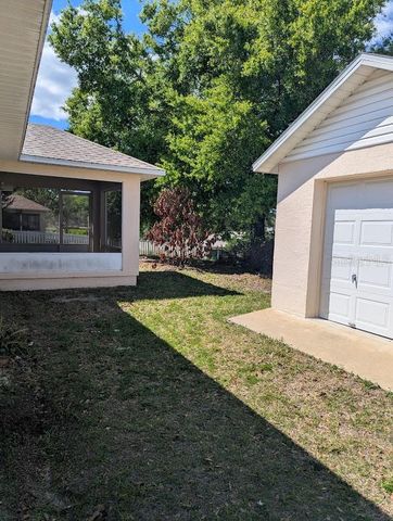 108 TWIN LAKE CIRCLE, Umatilla, FL 32784