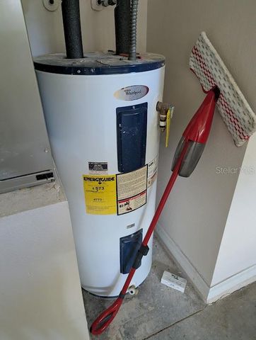 108 TWIN LAKE CIRCLE, Umatilla, FL 32784