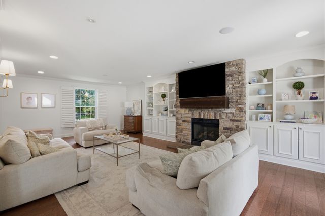 5212 Williamsburg Rd, Brentwood, TN 37027