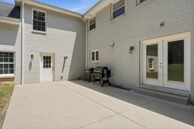 5212 Williamsburg Rd, Brentwood, TN 37027