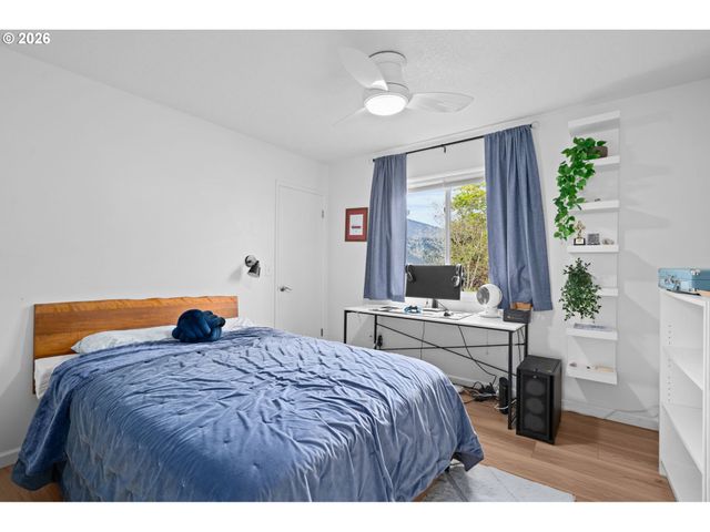 15051 Nw OAKMONT Loop, Beaverton, OR 97006