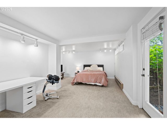 15051 Nw OAKMONT Loop, Beaverton, OR 97006