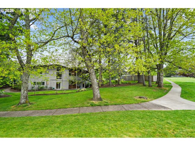 15051 Nw OAKMONT Loop, Beaverton, OR 97006