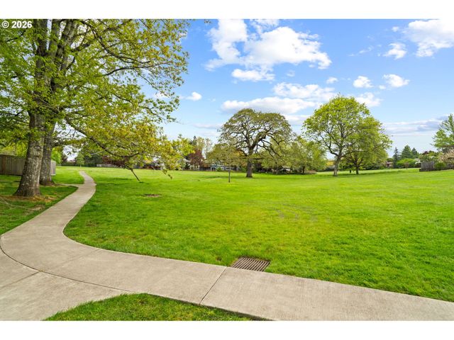 15051 Nw OAKMONT Loop, Beaverton, OR 97006