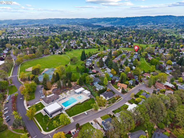 15051 Nw OAKMONT Loop, Beaverton, OR 97006