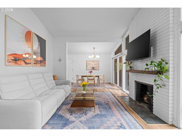 15051 Nw OAKMONT Loop, Beaverton, OR 97006