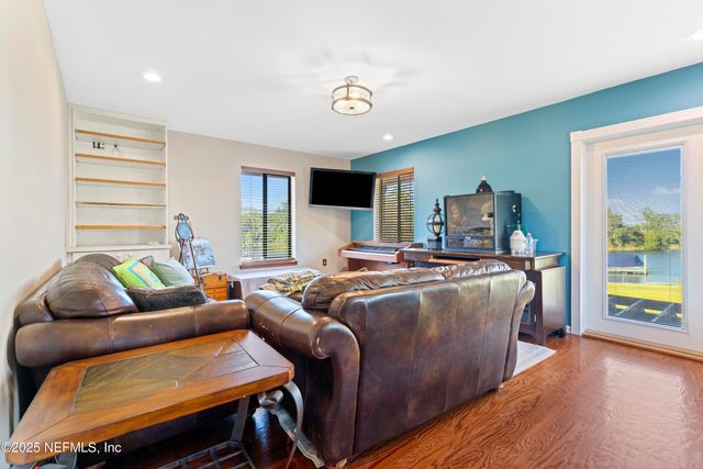 2303 SHIPWRECK Drive, Jacksonville, FL 32224