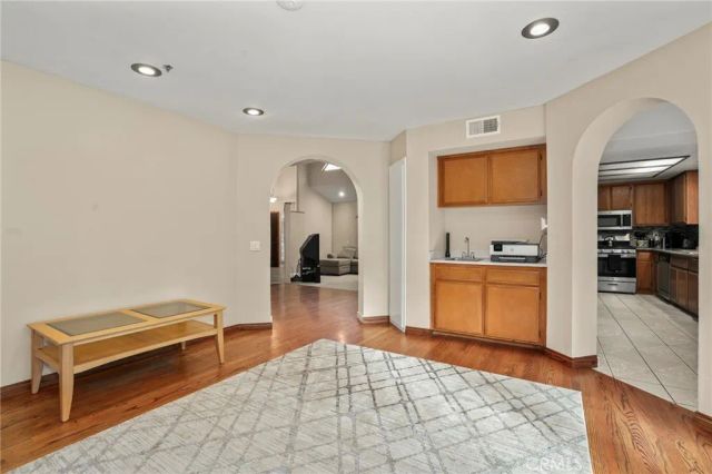 14025 Rabbit Road, Sylmar, CA 91342