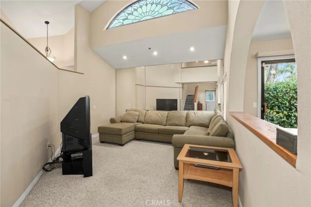 14025 Rabbit Road, Sylmar, CA 91342
