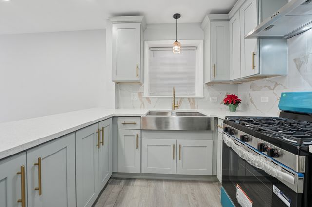 4914 W 32nd Place, Cicero, IL 60804