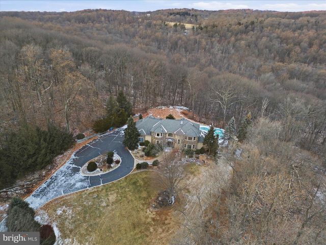 20 VINEYARD LN, Bechtelsville, PA 19505