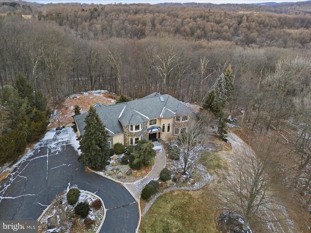 20 VINEYARD LN, Bechtelsville, PA 19505