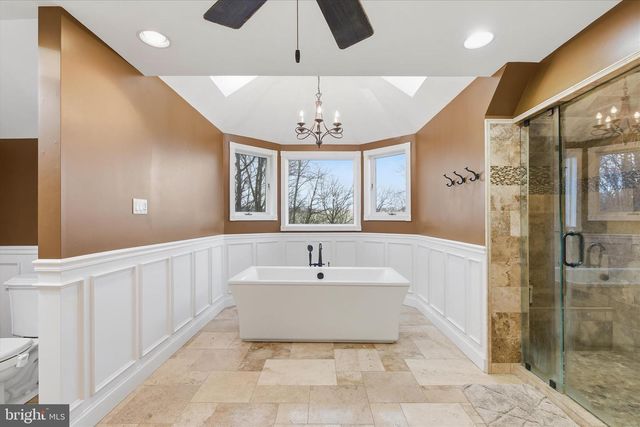 20 VINEYARD LN, Bechtelsville, PA 19505