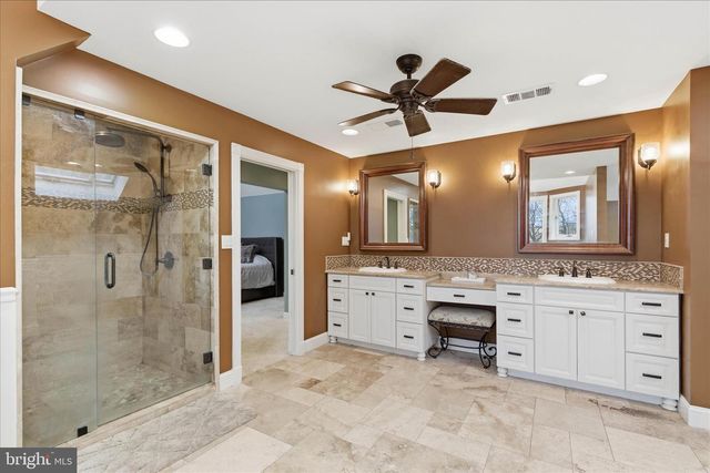 20 VINEYARD LN, Bechtelsville, PA 19505