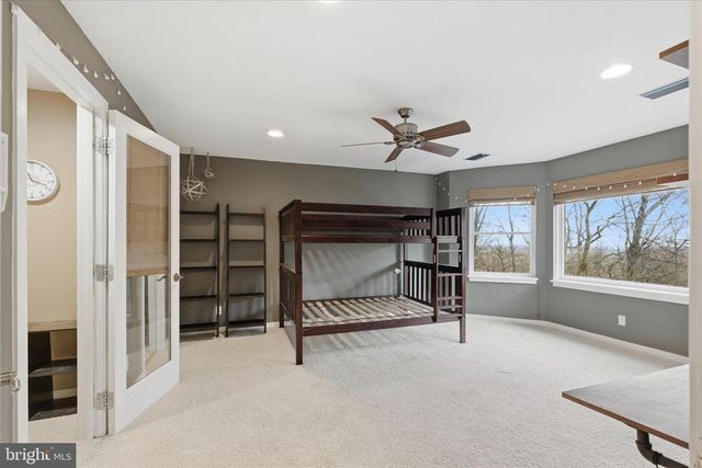 20 VINEYARD LN, Bechtelsville, PA 19505