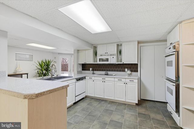 20 VINEYARD LN, Bechtelsville, PA 19505