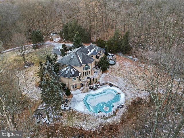 20 VINEYARD LN, Bechtelsville, PA 19505