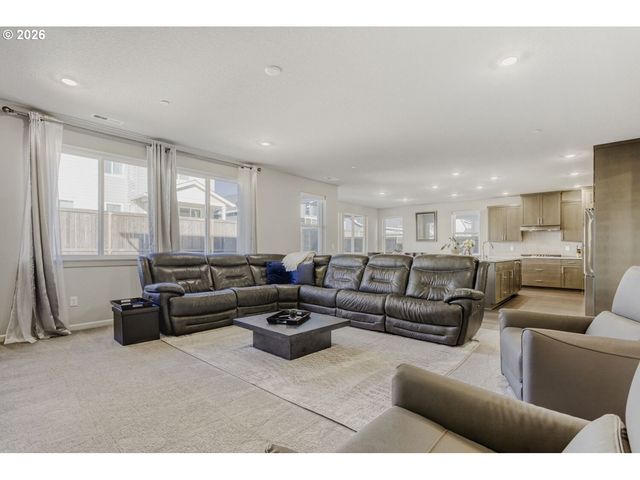 2704 S 8TH Way, Ridgefield, WA 98642