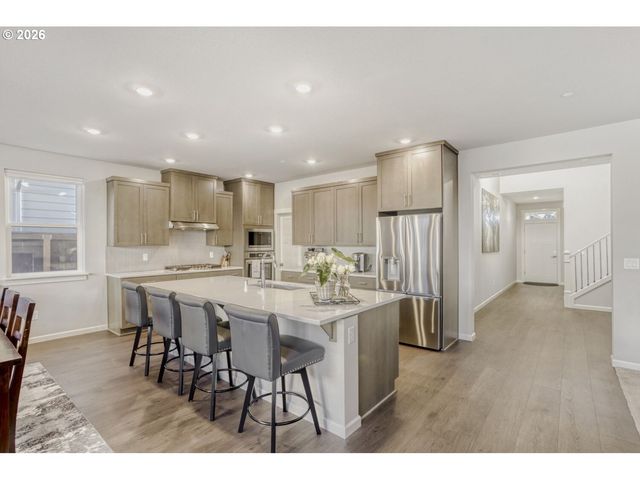 2704 S 8TH Way, Ridgefield, WA 98642