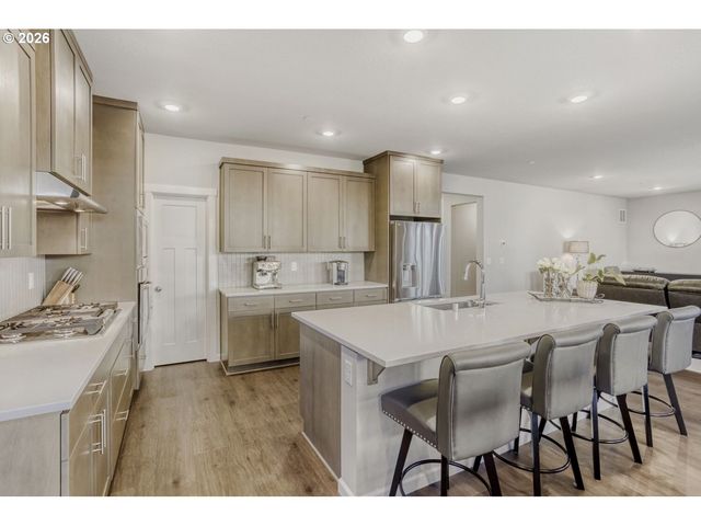 2704 S 8TH Way, Ridgefield, WA 98642