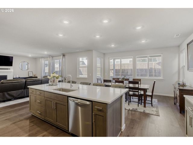 2704 S 8TH Way, Ridgefield, WA 98642