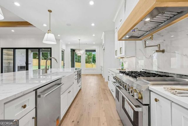 4746 Braselton Hwy, Hoschton, GA 30548