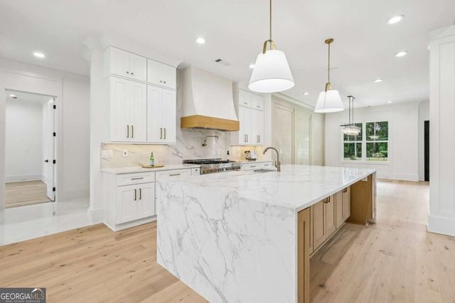 4746 Braselton Hwy, Hoschton, GA 30548