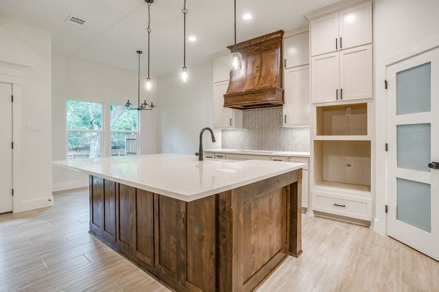3219 NW 25th Street, Fort Worth, TX 76106