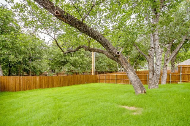 3219 NW 25th Street, Fort Worth, TX 76106