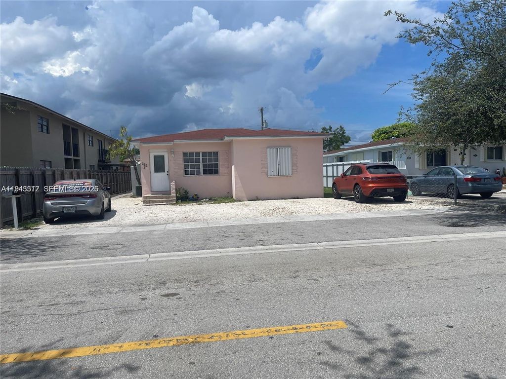 317 E 8th St 1, Hialeah, FL 33010