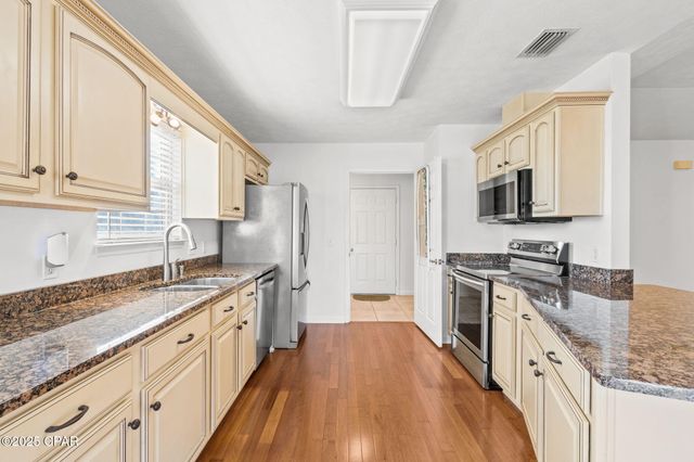 6207 Ivy Road, Panama City, FL 32404