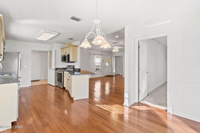 6207 Ivy Road, Panama City, FL 32404