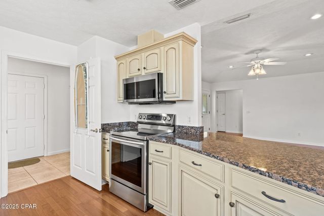 6207 Ivy Road, Panama City, FL 32404