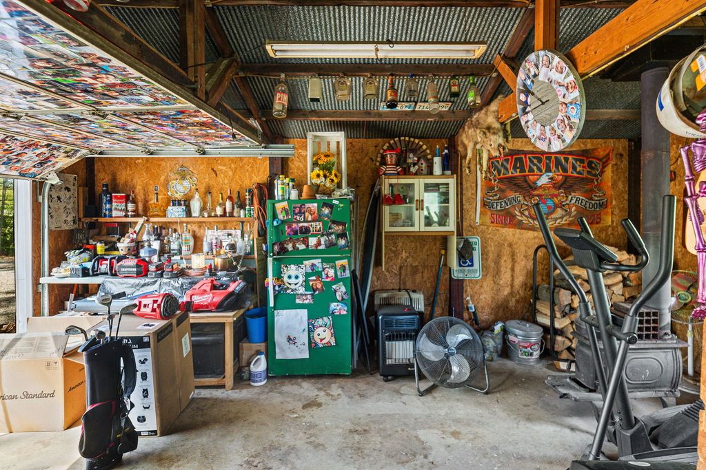 Image 11 of property listing at 1140 Race Track Road, Centralia, IL 62801