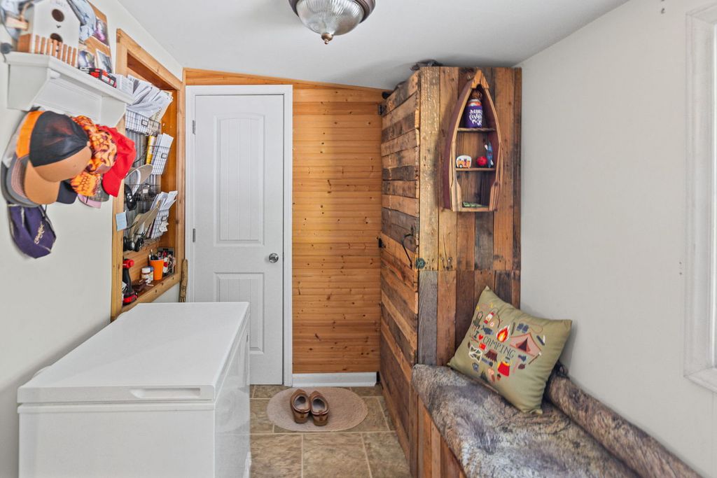 Image 24 of property listing at 1140 Race Track Road, Centralia, IL 62801