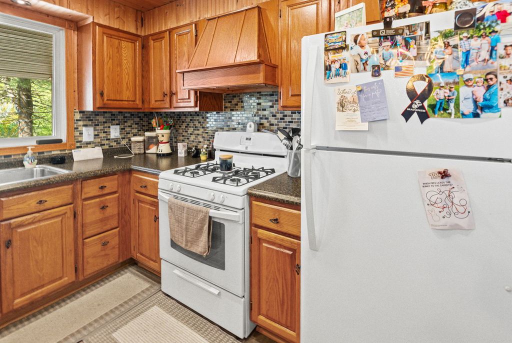 Image 29 of property listing at 1140 Race Track Road, Centralia, IL 62801